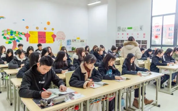 注意！这八个解答助你走进四川省经济管理学校~(图2)