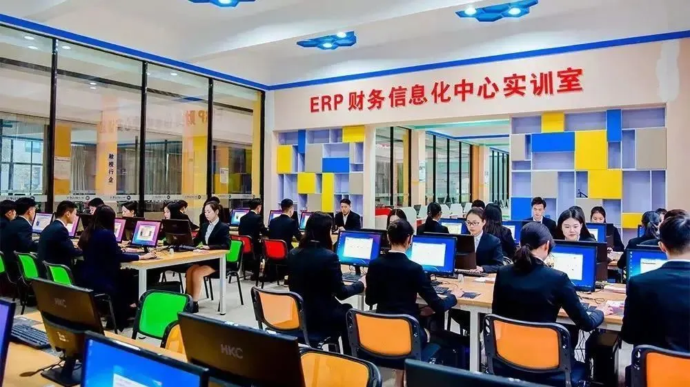 注意！这八个解答助你走进四川省经济管理学校~(图24)