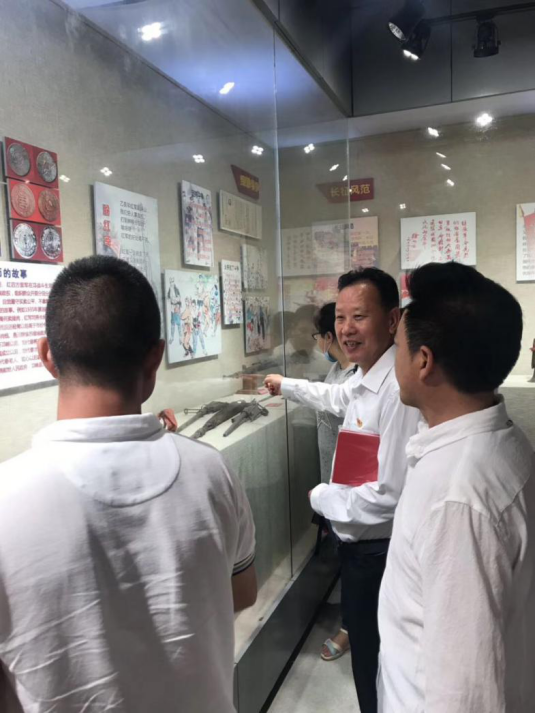 中共四川省经济管理学校支部委员会为七一党的生日庆生(图8)