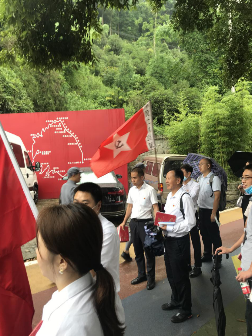 中共四川省经济管理学校支部委员会为七一党的生日庆生(图5)